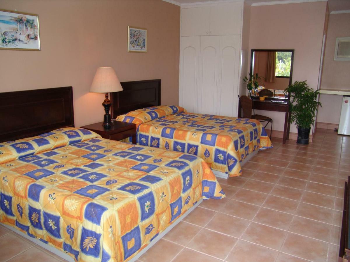 Playa Papagayo Beach Inn Olongapo Exterior photo