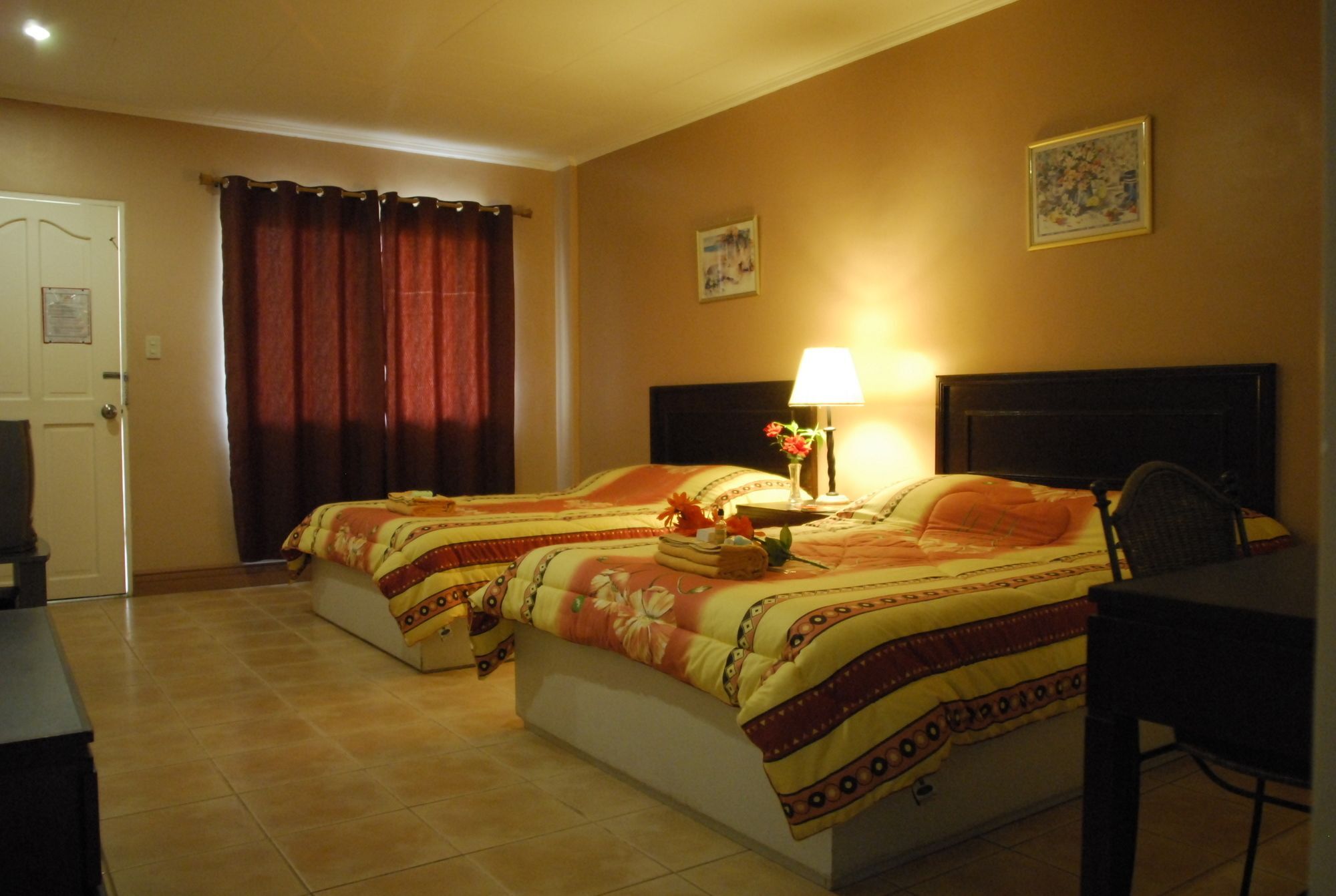 Playa Papagayo Beach Inn Olongapo Exterior photo