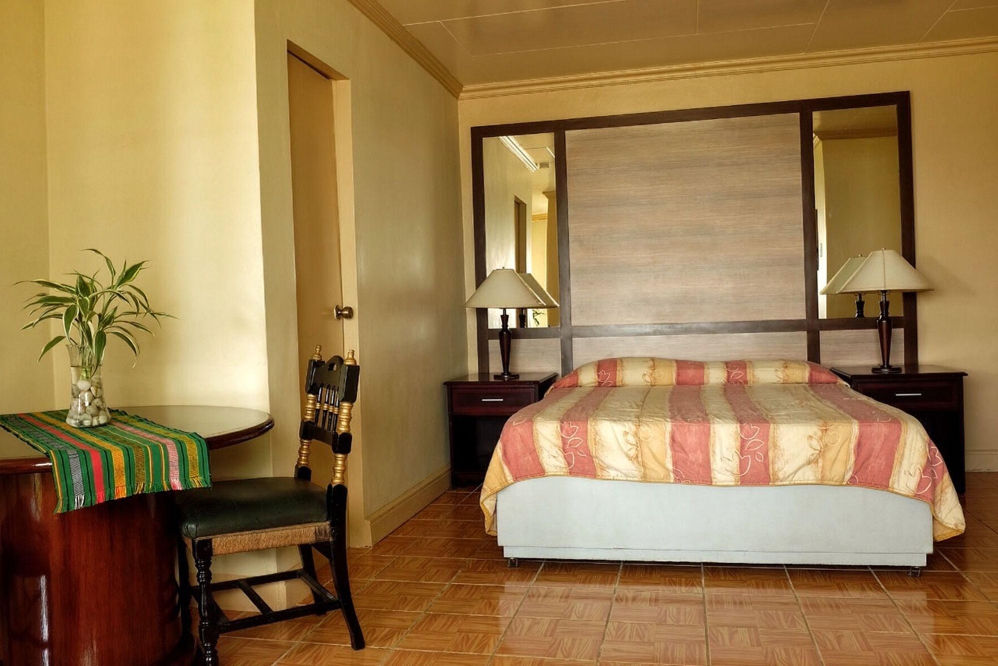 Playa Papagayo Beach Inn Olongapo Exterior photo