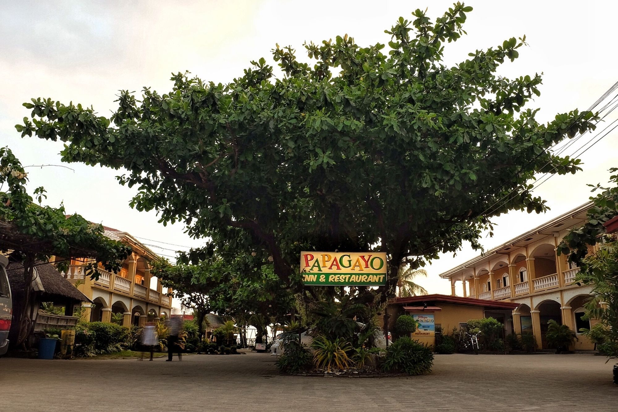Playa Papagayo Beach Inn Olongapo Exterior photo